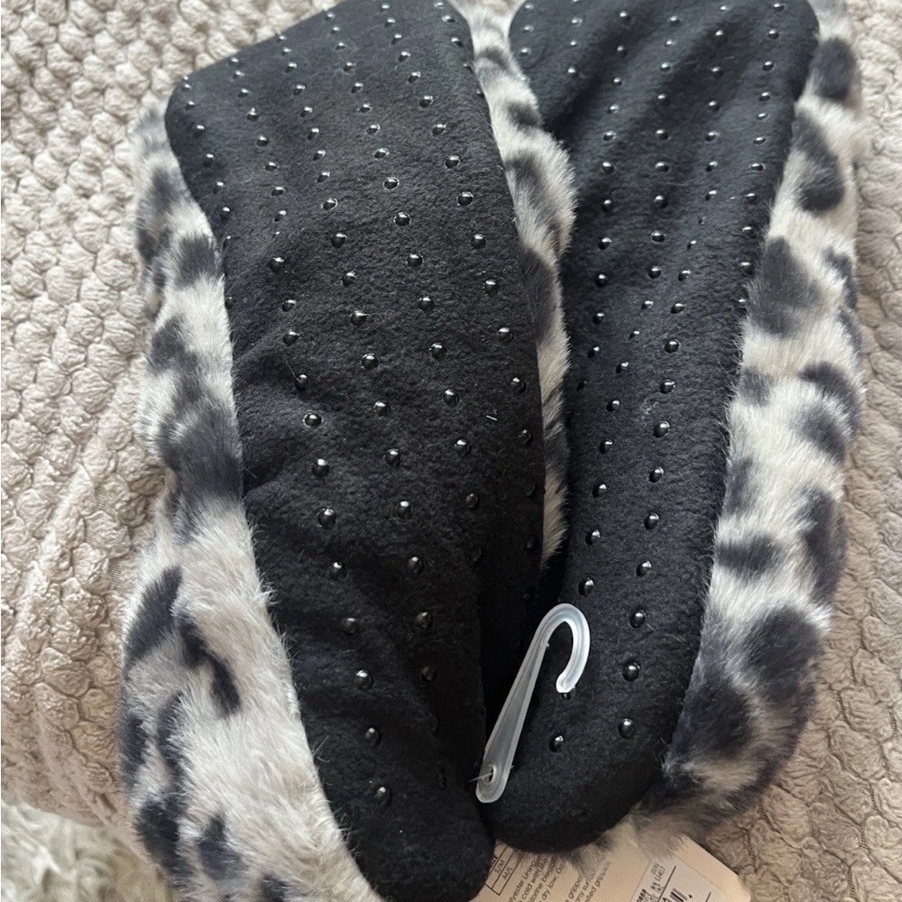 Womens Sz 8 10 Animal Print Fleece Slipper Socks Grippers Medium Large 3 Pairs - Picture 5 of 6